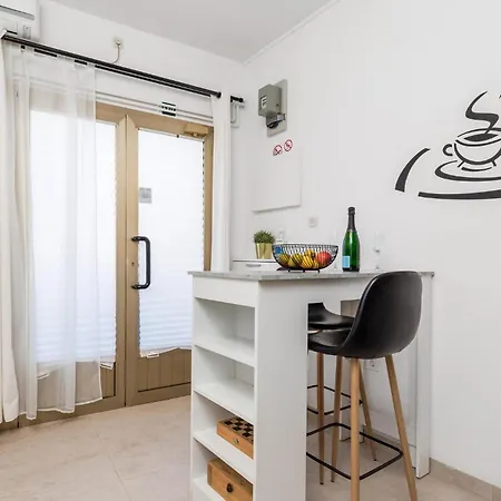 1 Bedroom Stunning In Rijeka